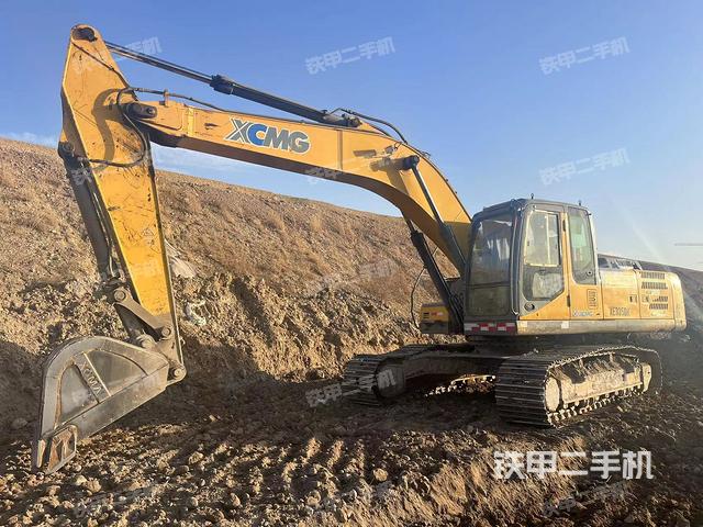 徐工XE265C挖掘機(jī)
