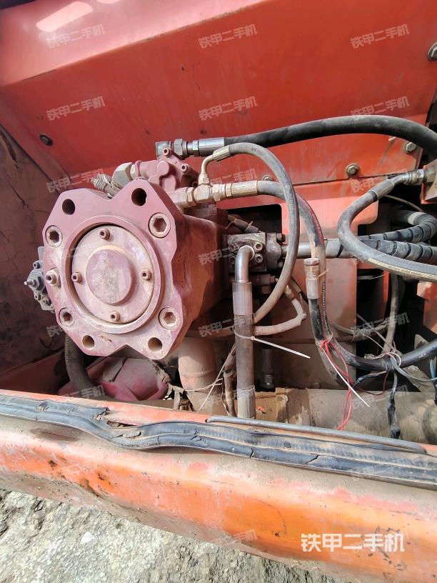 液压泵斜45 左（大件舱室）