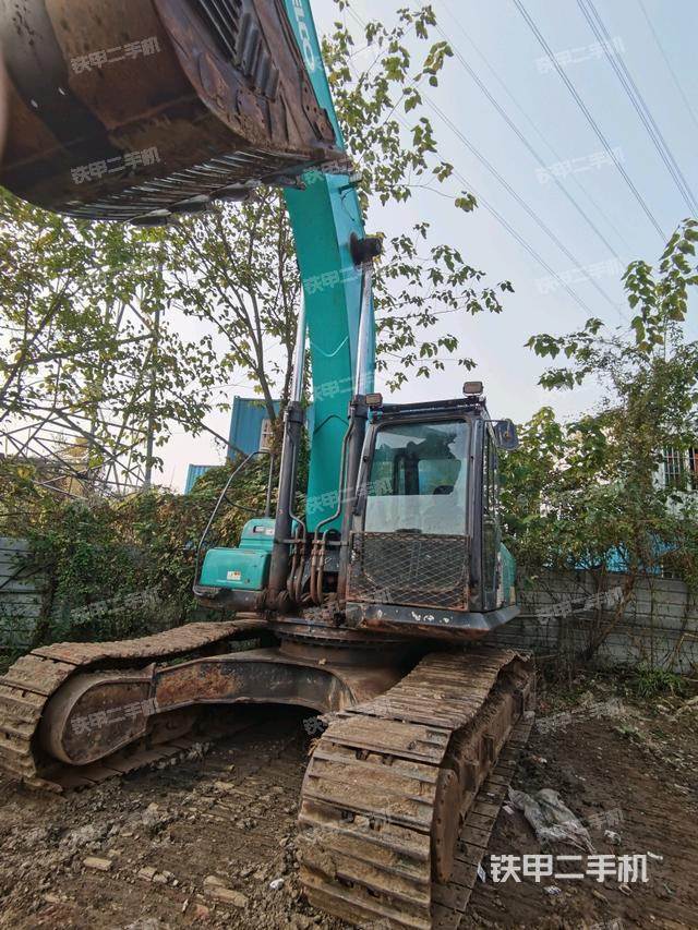 神钢SK380D-8挖掘机