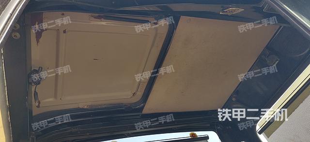 驾驶室顶部（整机外观）