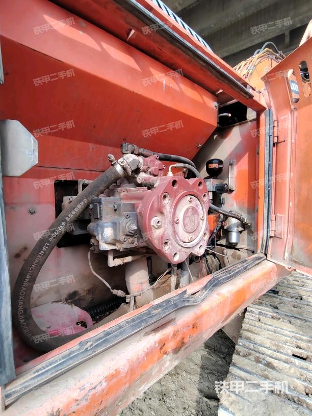 液压泵室（大件舱室）