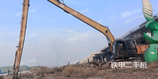 現(xiàn)代R265LC-7挖掘機(jī)