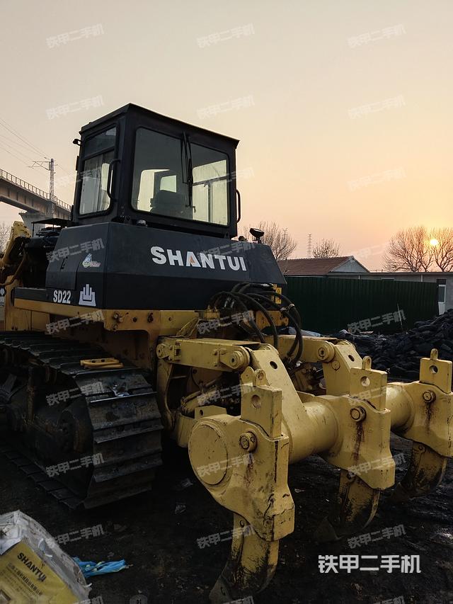 整机左侧（设备外观及核心部件）