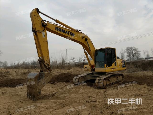 小松PC200-8挖掘机