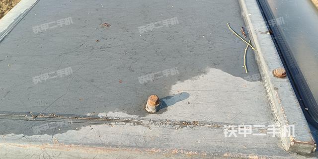 驾驶室顶部（整机外观）