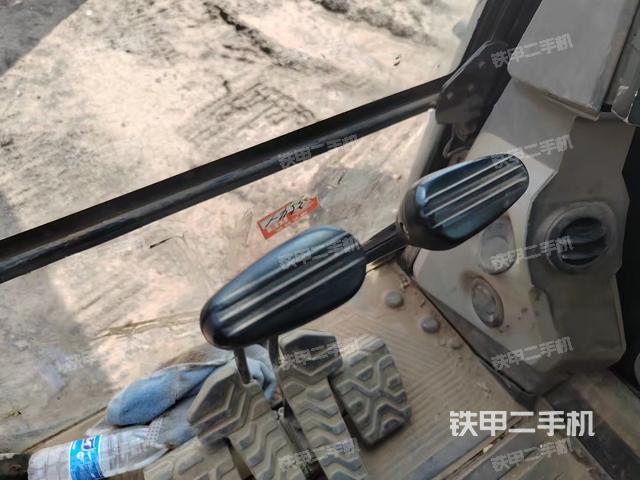 座椅后部（驾驶室部分）