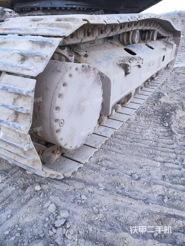 单侧履带整体（整机外观）