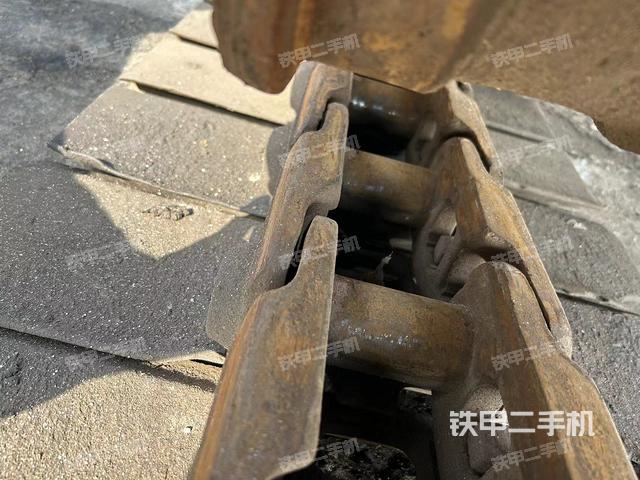 单侧履带整体（整机外观）