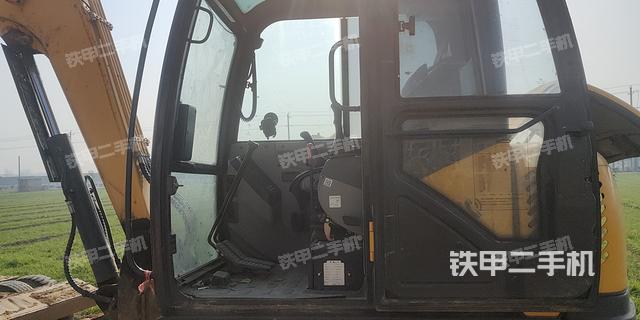 驾驶室整体（整机外观）