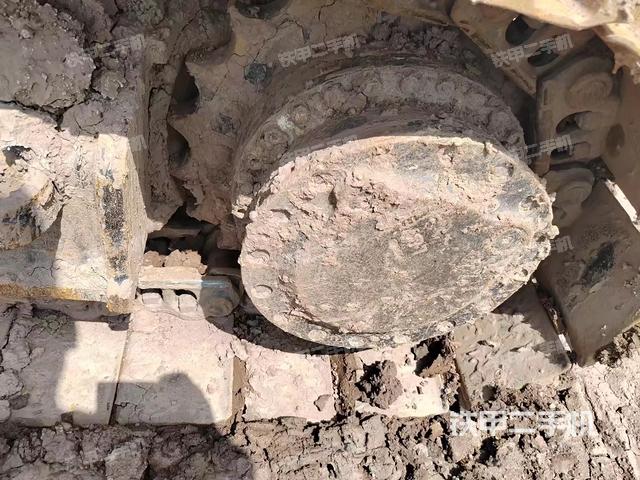 右驱动轮（行走机构）