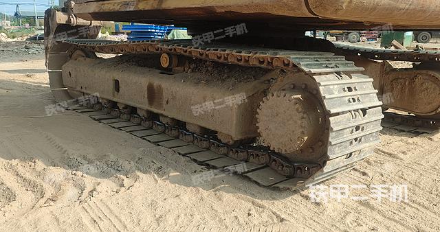 单侧履带整体（整机外观）