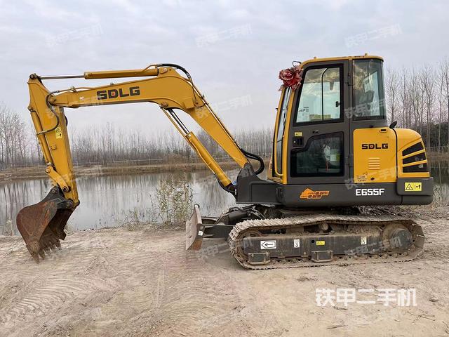 山东临工E655F挖掘机