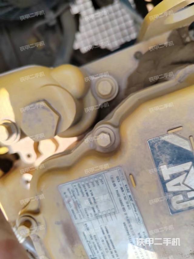 中央回转接头特写（上车部件）