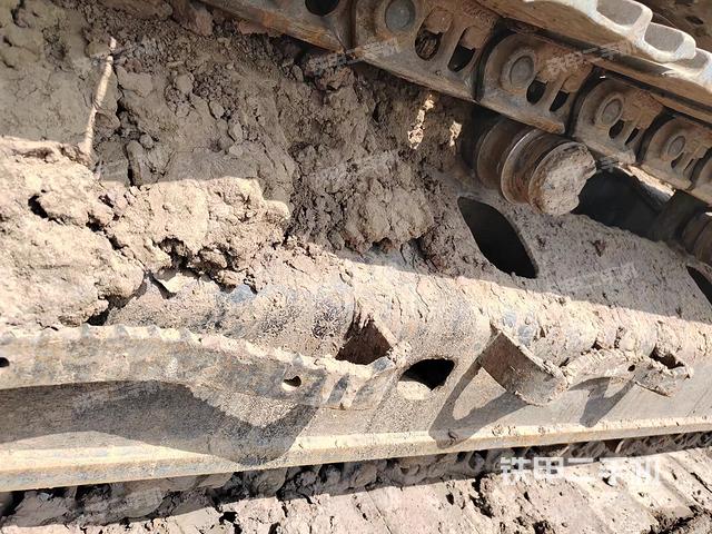 右侧行走马达盖板（行走机构）