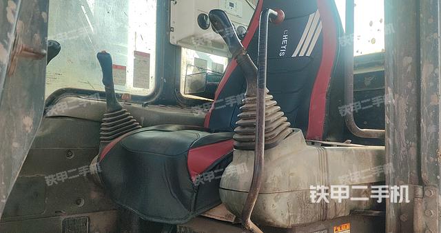 驾驶室整体（整机外观）