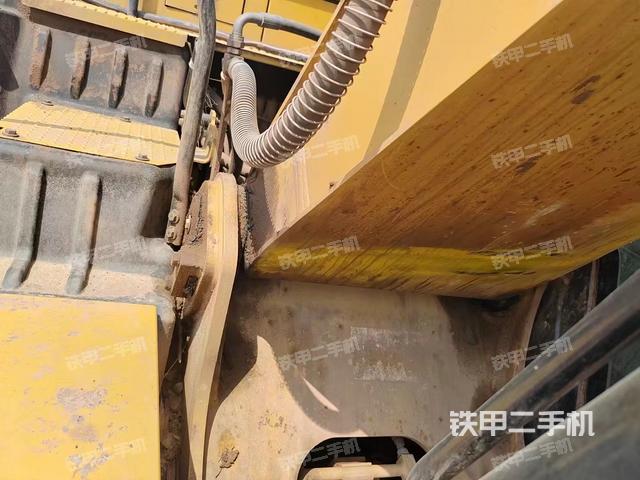 大臂根部 斜视（工作和回转装置）