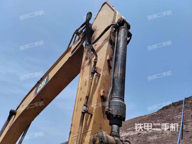 铲斗右后整体（工作和回转装置）