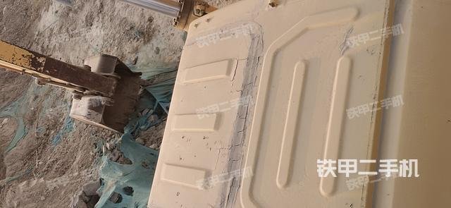 驾驶室顶部（整机外观）