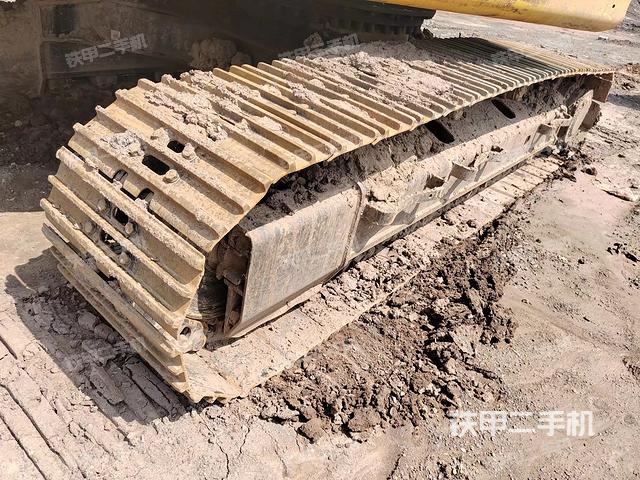 左侧履带整体 （行走机构）