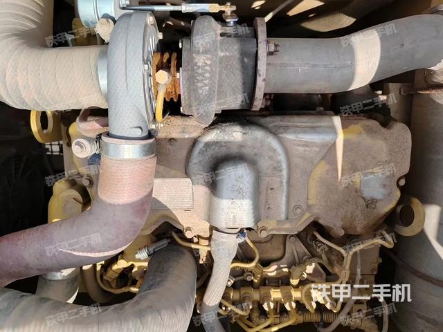 气门室盖螺丝特写（上车部件）