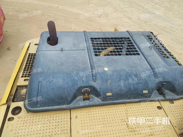 驾驶室顶部（整机外观）