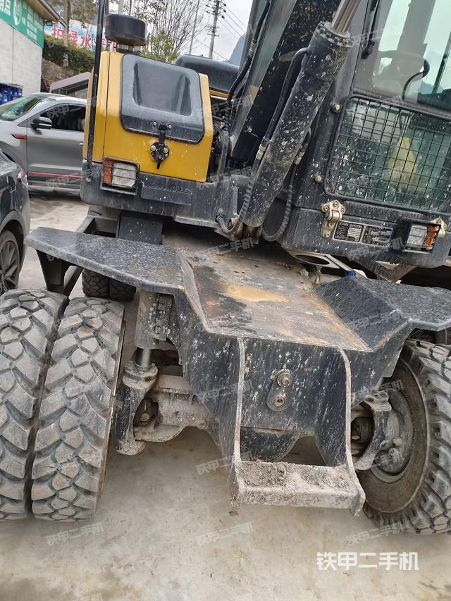 单侧履带整体（整机外观）