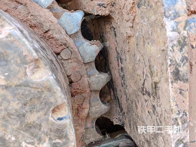 单侧履带整体（整机外观）