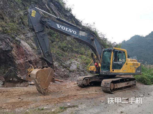 沃尔沃EC210B挖掘机