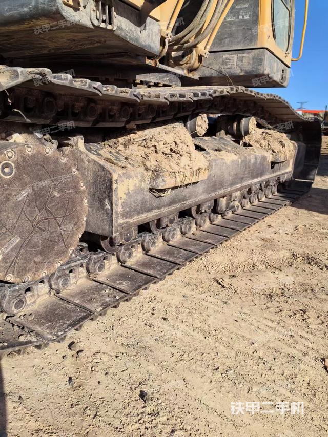 单侧履带整体（整机外观）