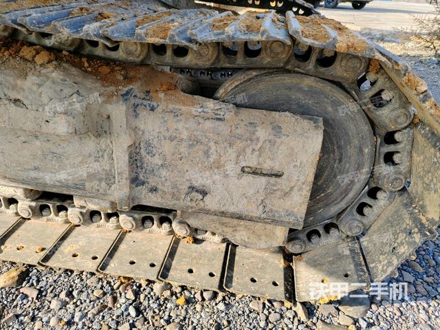 左导向轮(行走机构) 左导向轮(行走机构)