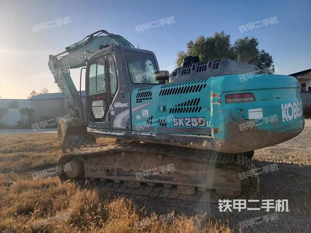 驾驶室整体（整机外观）