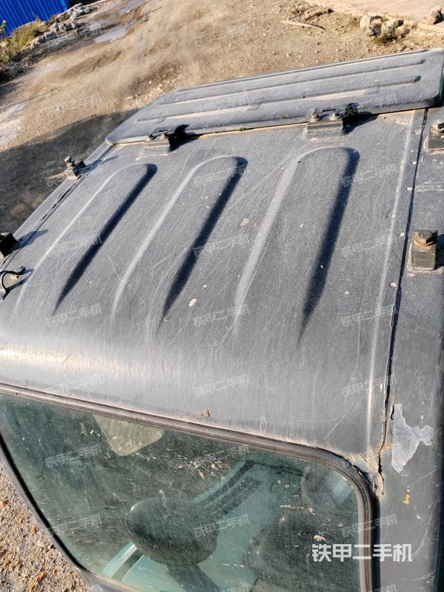 驾驶室顶部俯视(上车部件) 驾驶室顶部俯视(上车部件)