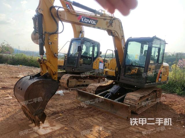 雷沃重工FR80E2挖掘机
