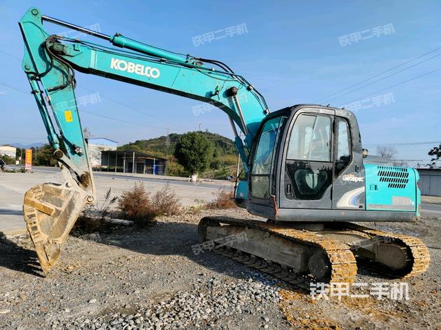 神鋼SK140LC-8挖掘機(jī)