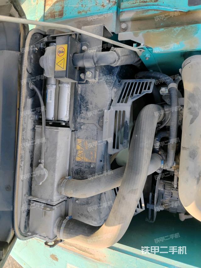 气门室盖螺丝特写(上车部件) 气门室盖螺丝特写(上车部件)