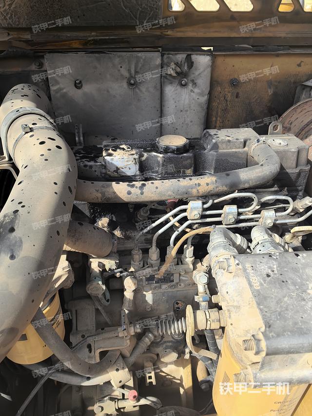 发动机整体俯视(整机外观) 发动机整体俯视(整机外观)