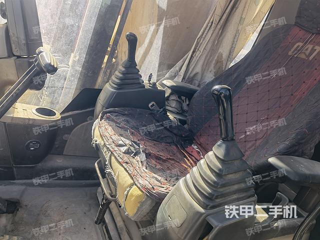 驾驶室整体（整机外观）