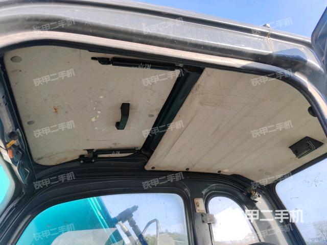 座椅后部(驾驶室部分) 座椅后部(驾驶室部分)