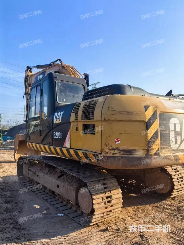 驾驶室整体(整机外观) 驾驶室整体(整机外观)