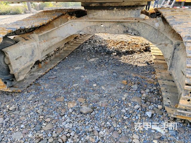 铲斗45度(工作和回转装置) 铲斗45度(工作和回转装置)