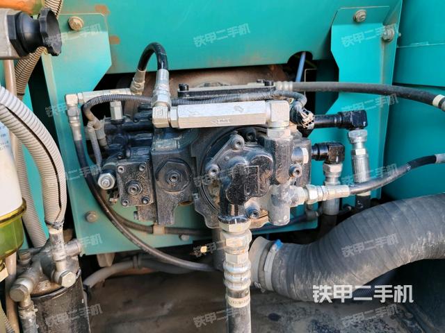 液压泵斜45 右(大件舱室) 液压泵斜45 右(大件舱室)