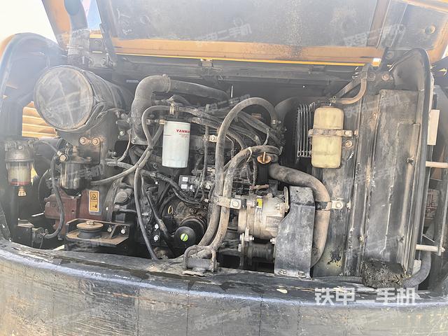 发动机整体俯视(整机外观) 发动机整体俯视(整机外观)