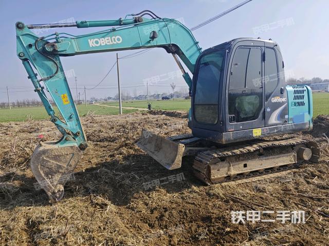 神钢SK75-8挖掘机
