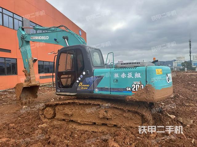 神鋼SK200-6E挖掘機(jī)