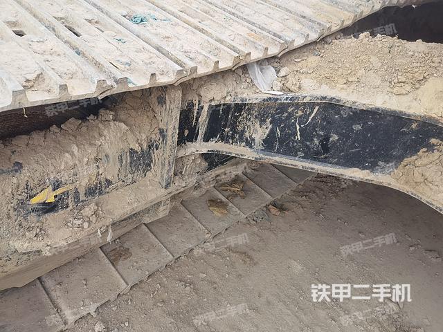 单侧履带整体（整机外观）