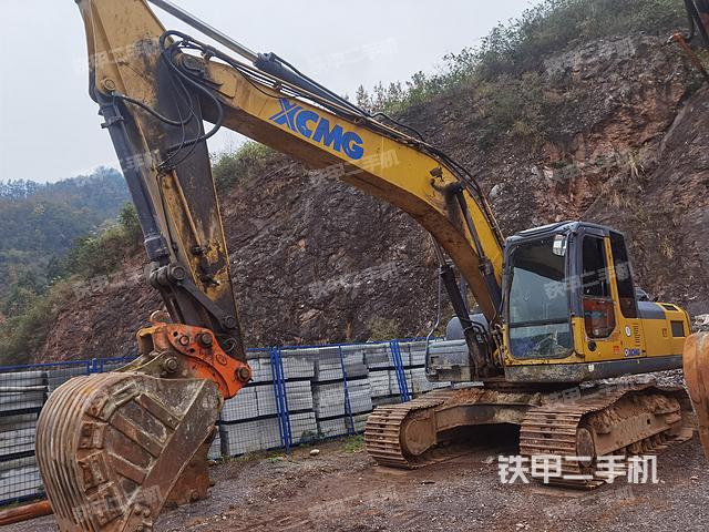 徐工XE200D挖掘機(jī)