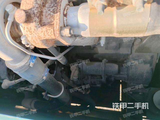 中央回转接头特写(上车部件) 中央回转接头特写(上车部件)