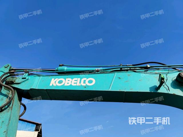 大臂整体 右侧(工作和回转装置) 大臂整体 右侧(工作和回转装置)