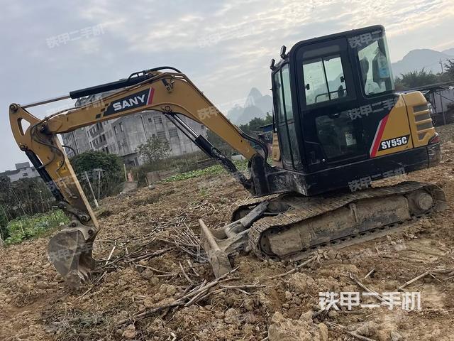 三一重工SY55C挖掘机