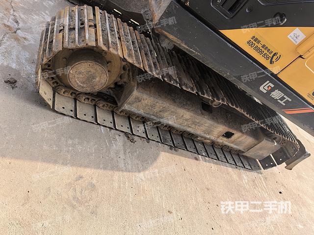 单侧履带整体(整机外观) 单侧履带整体(整机外观)